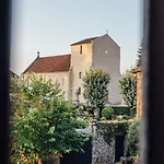 Πανσιόν Chateau D'estrac 4*