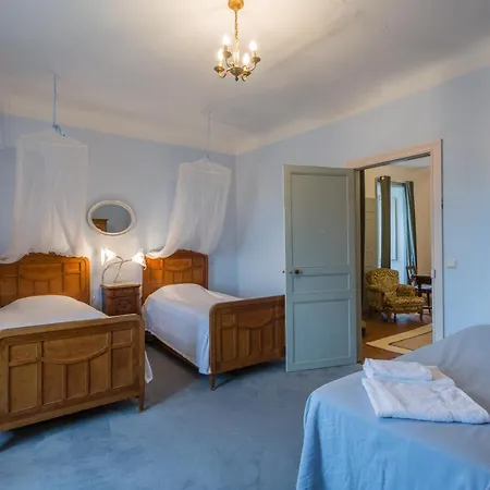 Chateau D'estrac Guest house