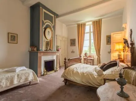 Chateau D'estrac Guest house *