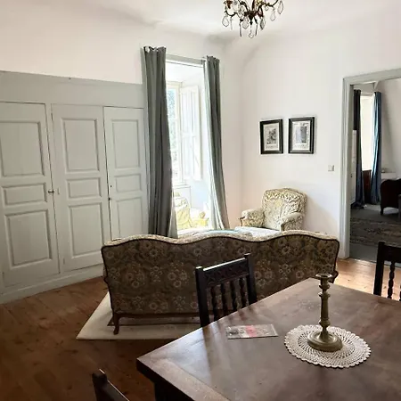 Chateau D'estrac 게스트하우스 4*