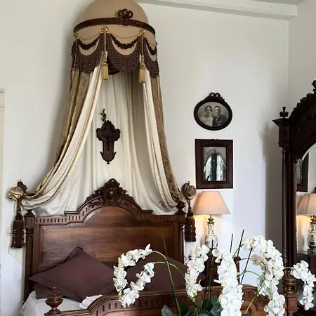 Chateau D'estrac 게스트하우스 4*