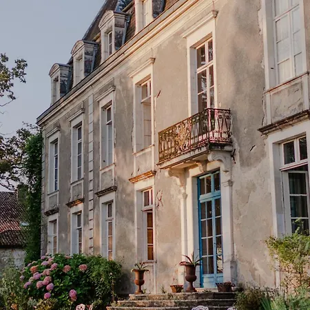 Chateau D'estrac 게스트하우스 4*