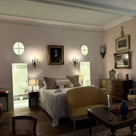 Chateau D'estrac * Hastingues