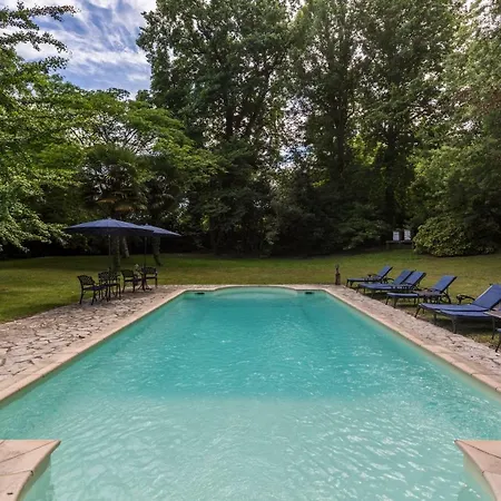 Penzion Chateau D'estrac 4*