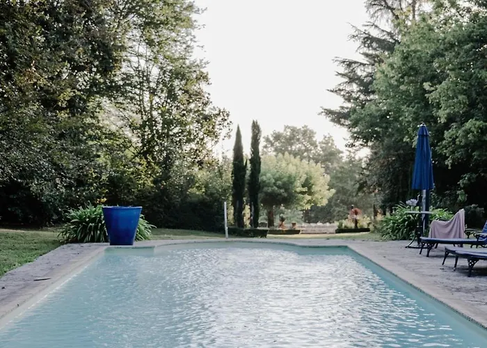 Chateau D'estrac Πανσιόν