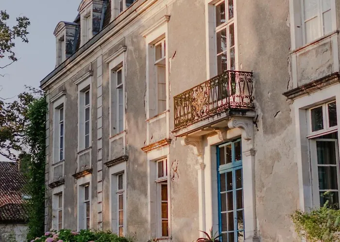 Chateau D'estrac Πανσιόν 4*