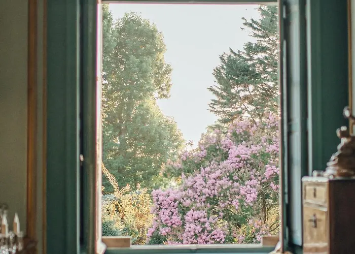 Πανσιόν Chateau D'estrac 4*